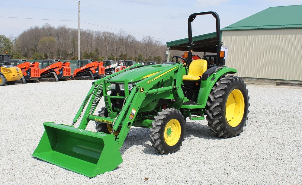 2019 John Deere 4044M