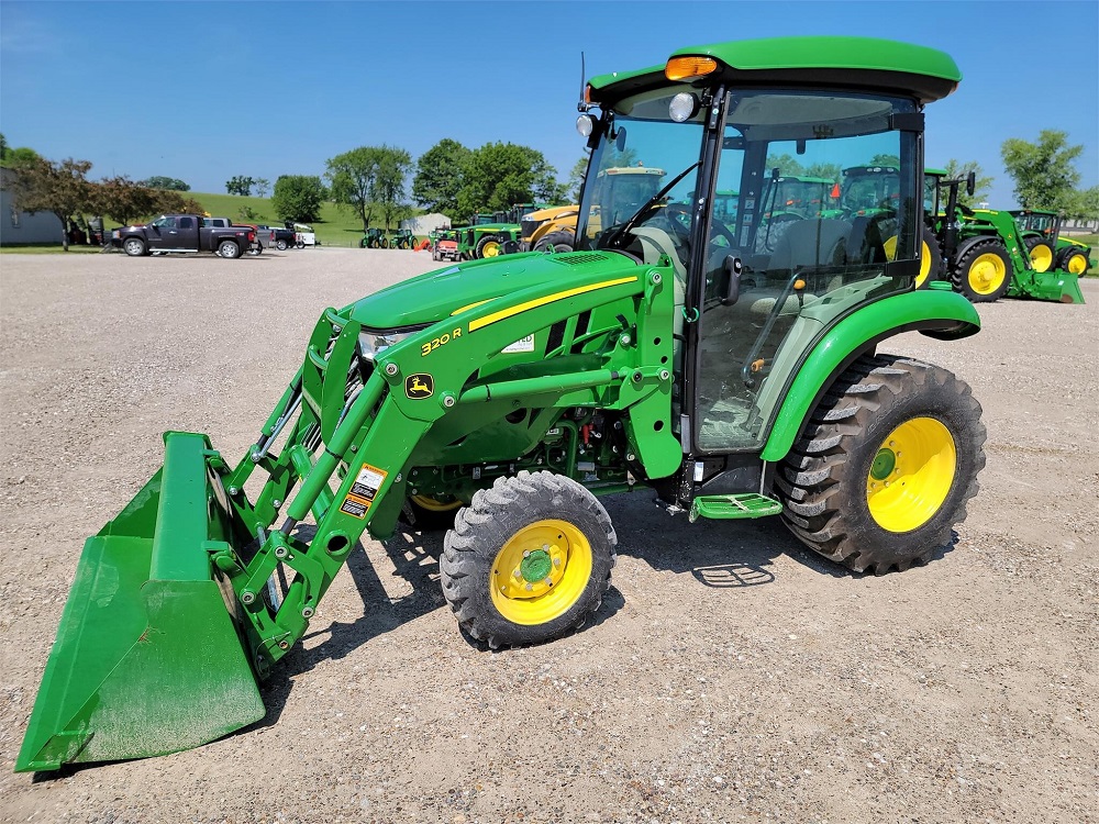 2019 John Deere 3033R