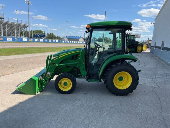 2017 John Deere 3039R