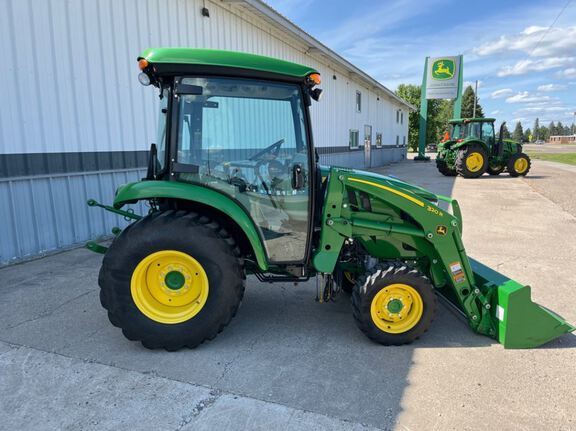 2017 John Deere 3039R