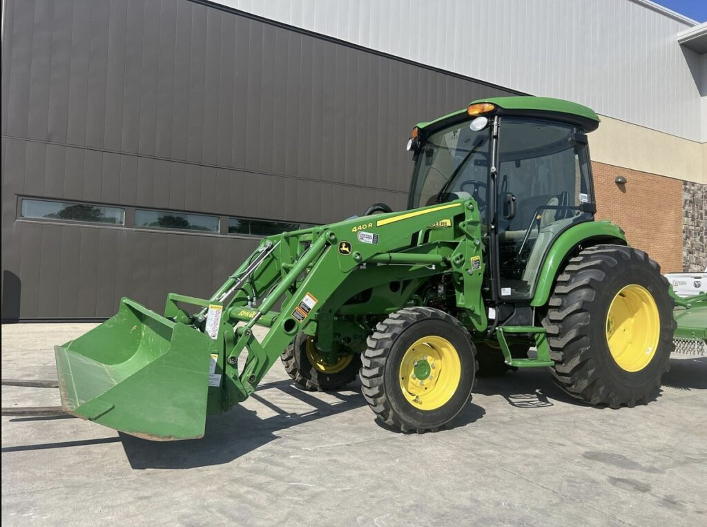 2022 John Deere 4052R